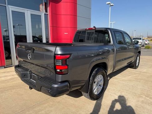 Used 2022 Nissan Frontier SV w/ Technology Package image 4