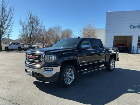 Used 2017 GMC Sierra 1500 SLT w/ SLT Premium Package image 10