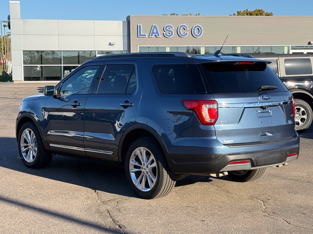 Used 2019 Ford Explorer XLT w/ Equipment Group 202A AWD/4WD image 41