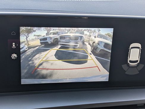 Used 2025 Kia Telluride S image 26