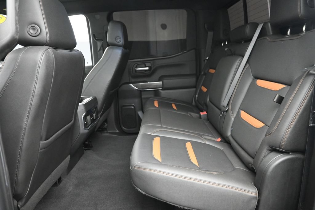 Used 2021 GMC Sierra 1500 AT4 w/ AT4 Premium Package AWD/4WD image 12