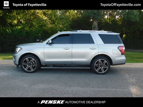 Used 2021 Ford Expedition Limited AWD/4WD image 2