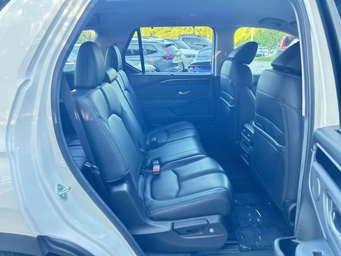Certified 2025 Honda Pilot EX-L image 13