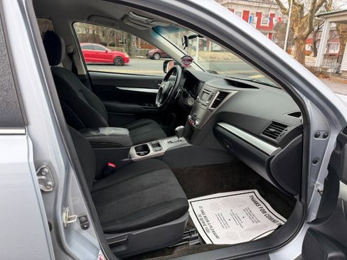 Used 2014 Subaru Outback 2.5i Premium image 17