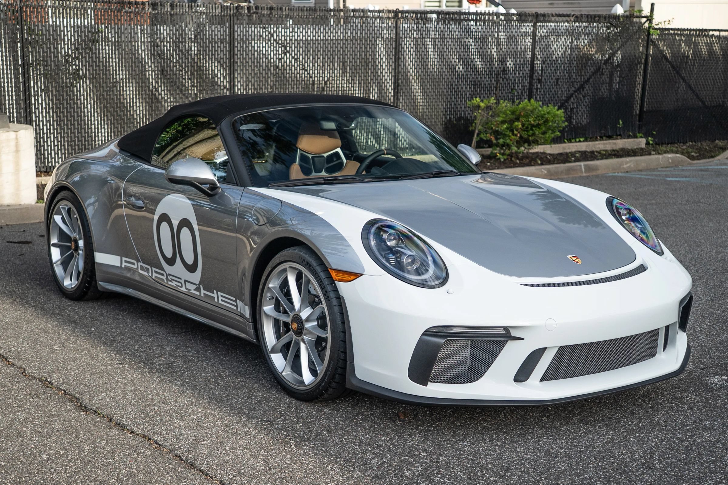 Used 2019 Porsche 911 Speedster RWD image 5