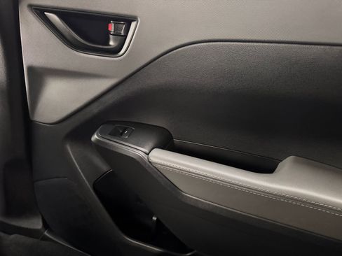 Used 2025 Subaru Crosstrek 2.0i Premium image 26