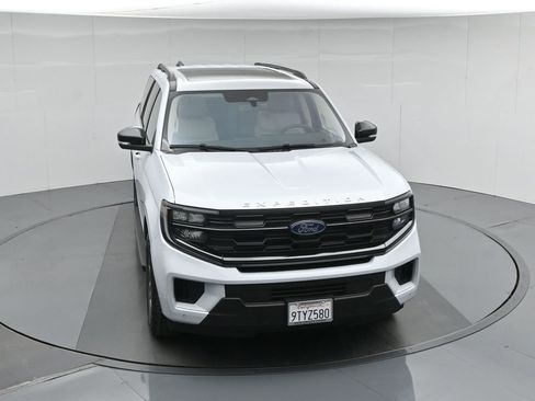 Used 2025 Ford Expedition Active image 46