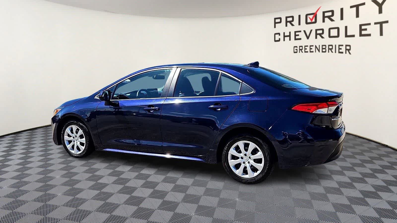 Used 2024 Toyota Corolla LE FWD image 6