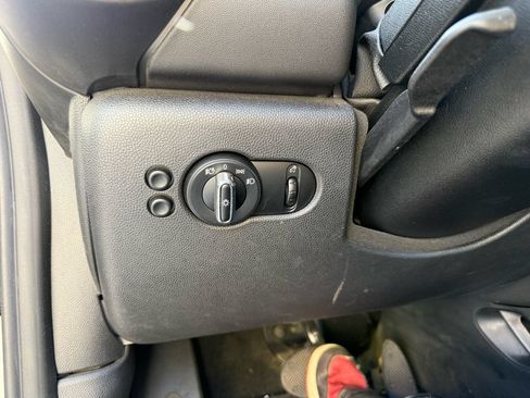 Used 2019 MINI Cooper S w/ Signature Upholstery Package FWD image 40