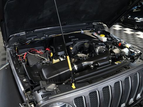 Used 2018 Jeep Wrangler Unlimited Sahara w/ Safety Group AWD/4WD image 47