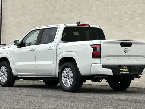 Used 2023 Nissan Frontier SV w/ Tow Package image 6