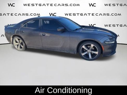 Used 2017 Dodge Charger SXT image 8