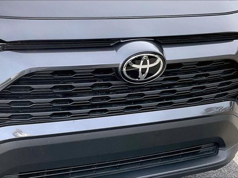 Certified 2025 Toyota RAV4 LE image 28