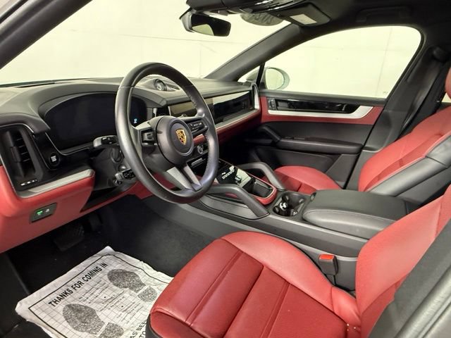 Used 2024 Porsche Cayenne Coupe AWD/4WD image 5
