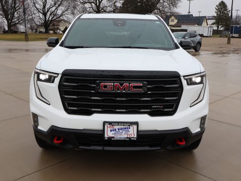 Used 2024 GMC Acadia AT4 w/ Luxury Package image 2
