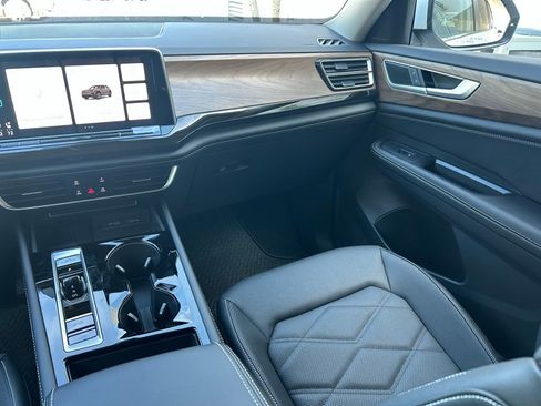 New 2026 Volkswagen Atlas SE FWD image 11