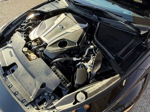 Used 2017 INFINITI Q60 Red Sport 400 image 23