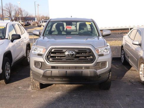 Used 2019 Toyota Tacoma SR w/ SR Convenience Package image 3