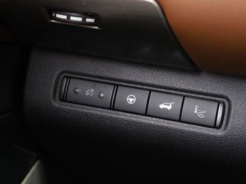 Used 2024 Nissan Pathfinder Platinum w/ Cargo Package image 25