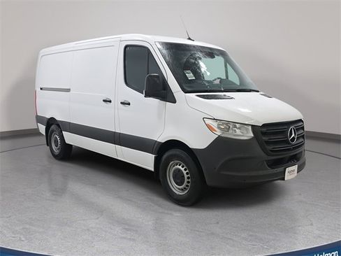 Used 2024 Mercedes-Benz Sprinter 2500 image 4