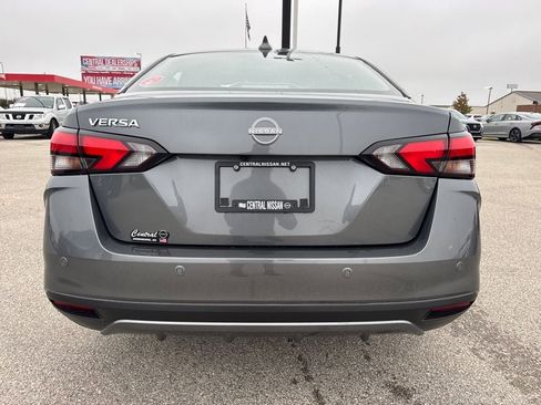 New 2025 Nissan Versa SV w/ Trunk Package image 4