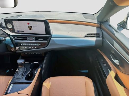 Used 2025 Lexus ES 350 w/ Premium Package FWD image 18