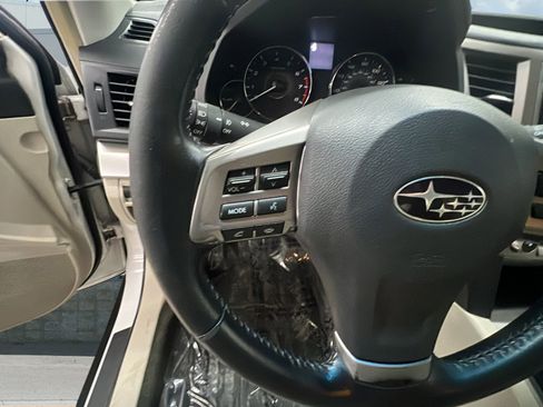 Used 2012 Subaru Outback 2.5i Premium image 11