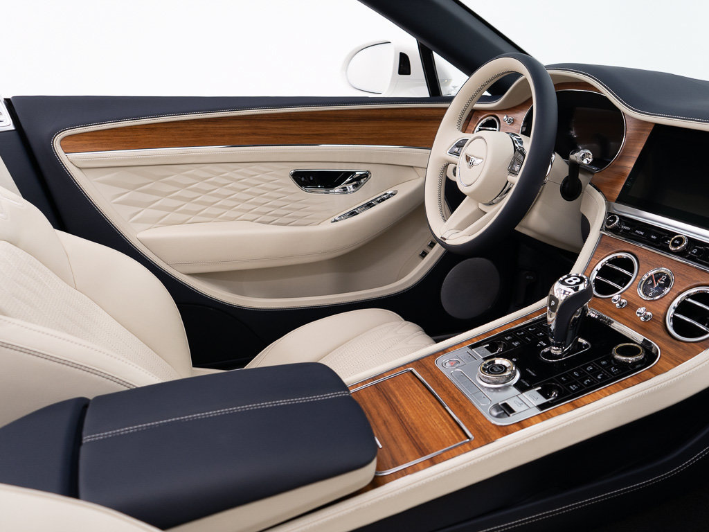 Used 2026 Bentley Continental GT Azure AWD/4WD image 32