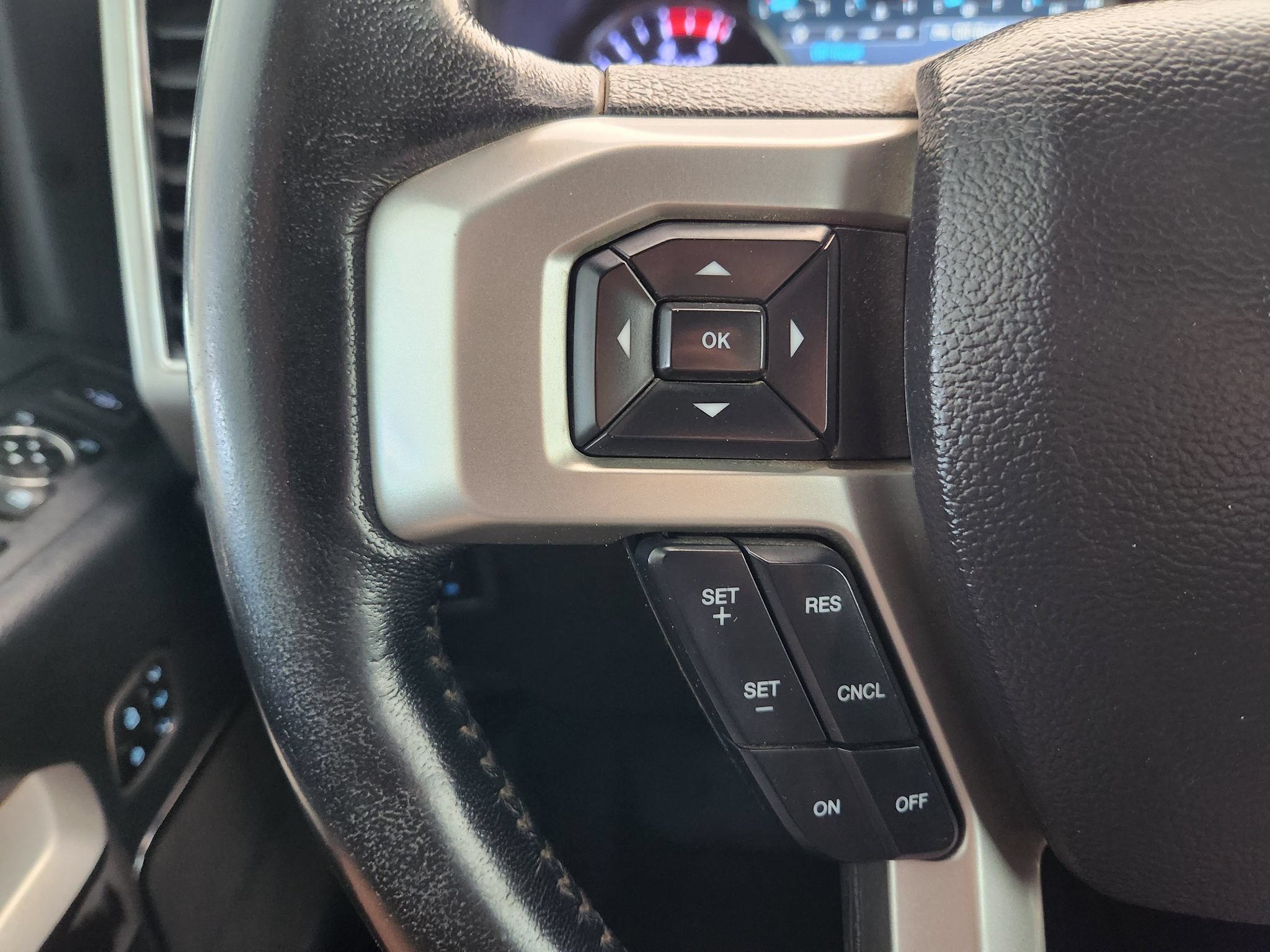 Used 2022 Ford F250 Lariat w/ Lariat Value Package AWD/4WD image 28