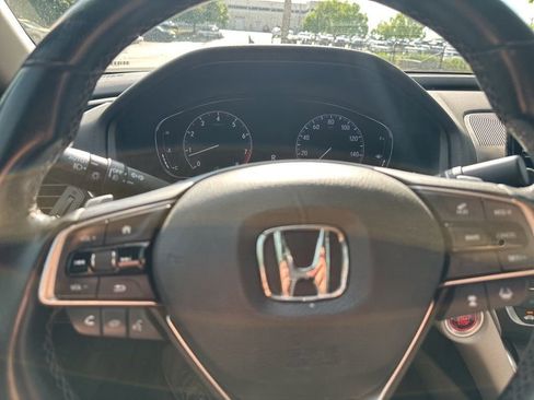 Used 2019 Honda Accord Touring image 14