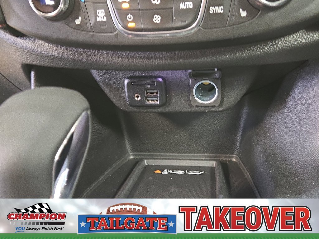 Used 2023 Chevrolet Traverse RS AWD/4WD image 23