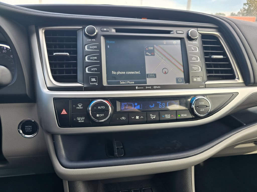 Certified 2019 Toyota Highlander Limited Platinum AWD/4WD image 31