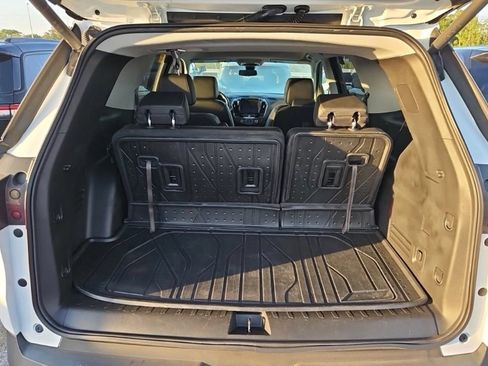 Used 2020 Chevrolet Traverse RS FWD image 10