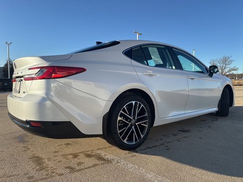 Used 2026 Toyota Camry XLE w/ Premium Plus Package image 3