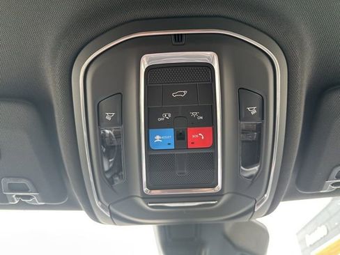New 2026 Jeep Grand Cherokee Limited AWD/4WD image 36