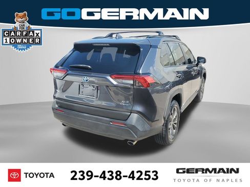 Used 2022 Toyota RAV4 XLE Premium AWD/4WD image 9