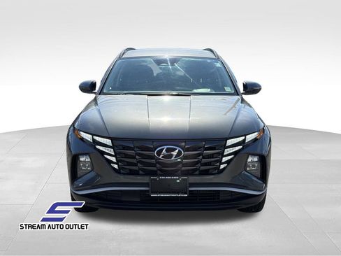Used 2022 Hyundai Tucson Blue AWD/4WD image 2