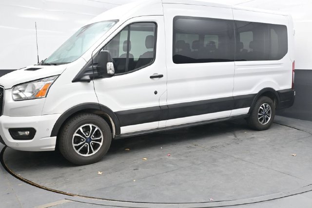 Used 2022 Ford Transit 350 XLT RWD image 3