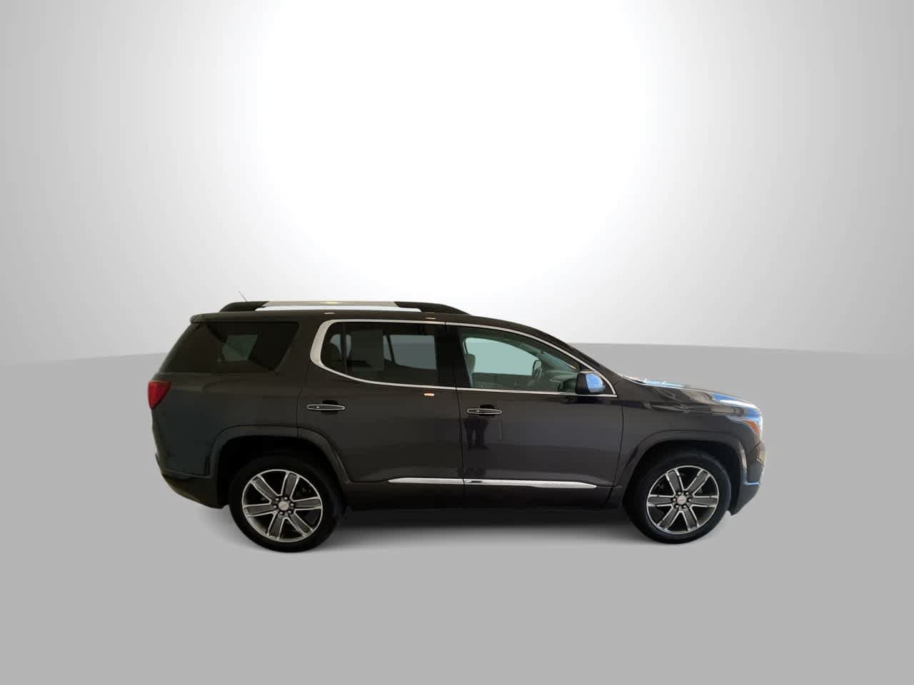 Used 2017 GMC Acadia Denali w/ Technology Package AWD/4WD image 9