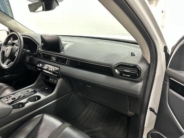 Used 2025 Honda Pilot EX-L image 19
