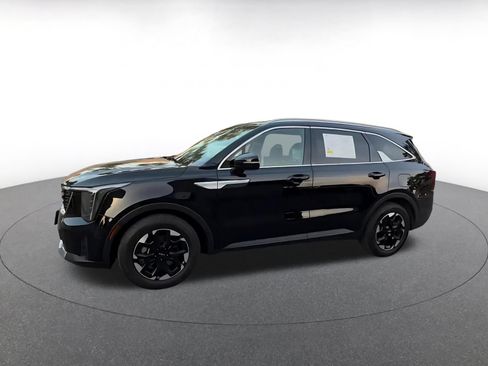 Used 2024 Kia Sorento S FWD image 8