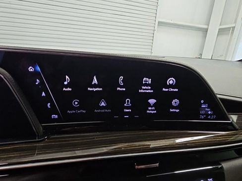 Used 2022 Cadillac Escalade Premium Luxury w/ Performance Package AWD/4WD image 15