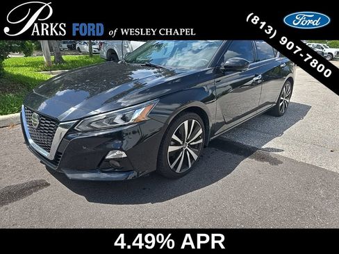 Used 2021 Nissan Altima 2.5 Platinum AWD/4WD image 3