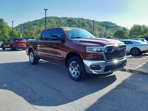 Used 2025 RAM 1500 Big Horn AWD/4WD image 2