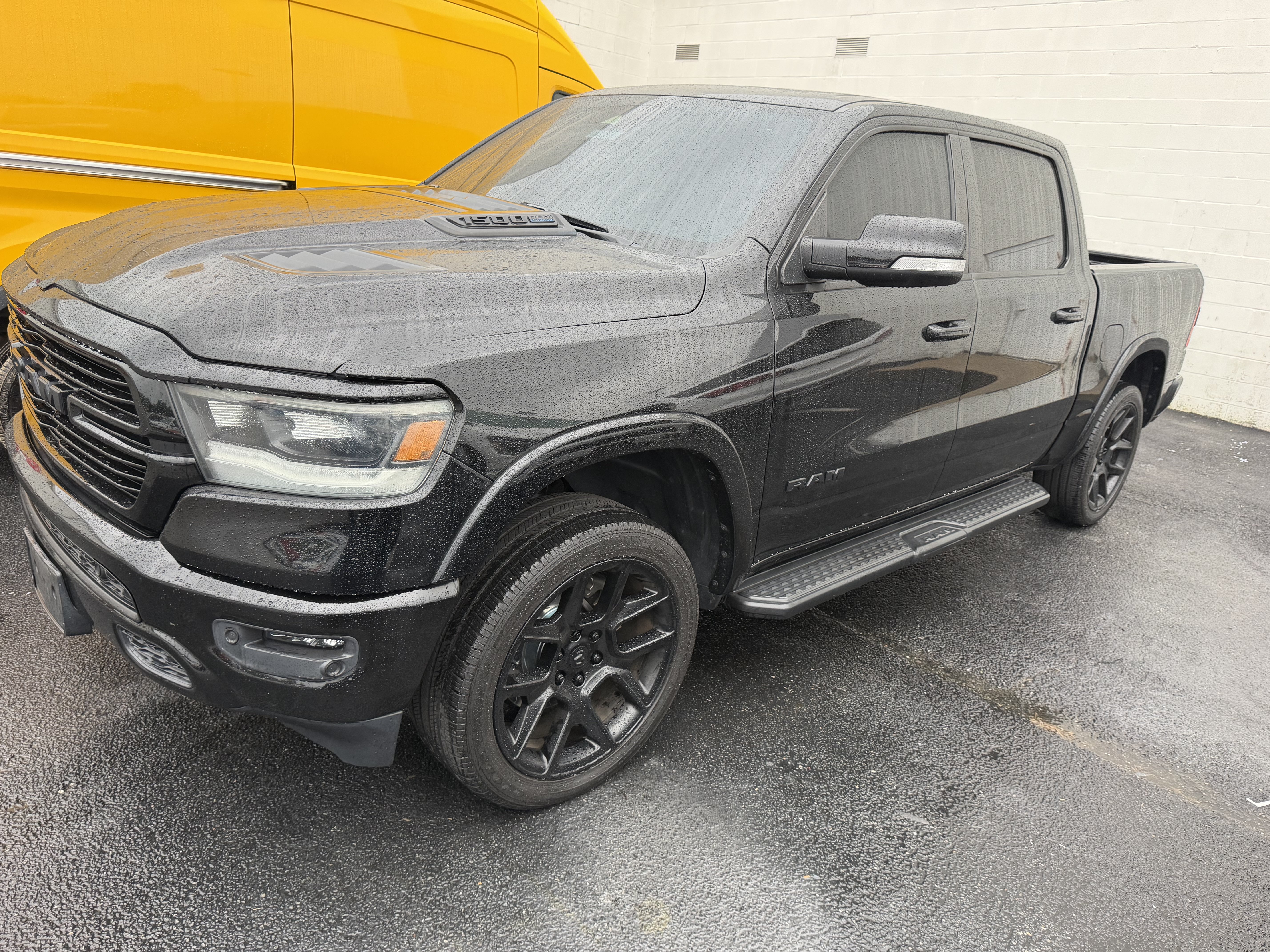 Used 2021 RAM 1500 Laramie AWD/4WD image 4