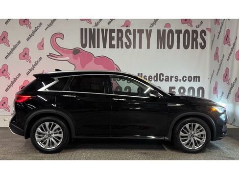 Used 2023 INFINITI QX50 Luxe FWD image 9
