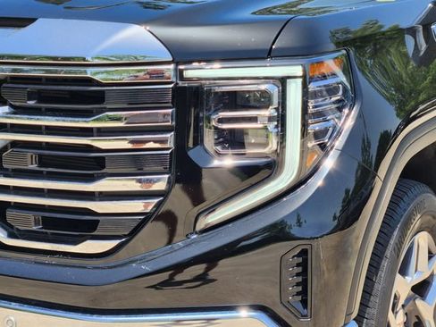 Used 2025 GMC Sierra 1500 SLT RWD image 9