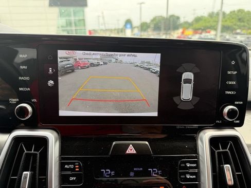 Used 2023 Kia Sorento EX AWD/4WD image 14