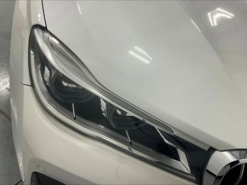 Used 2019 BMW 750i xDrive w/ Executive Package image 39