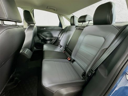 New 2026 Volkswagen Jetta SE image 4